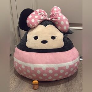 Minnie Mouse squishmallow